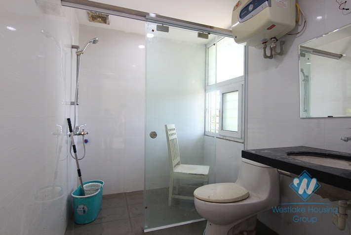 170 sqm office for rent in the heart of Tay Ho, Ha Noi